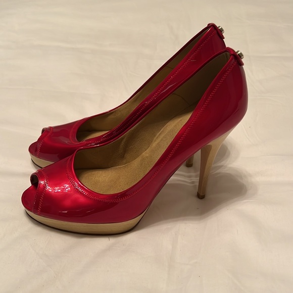 Stuart Weitzman Leather Pumps - Picture 2 of 7